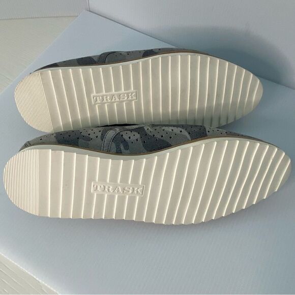 Trask Andi Perforated Flat In Pewter Camouflage Suede Size 7M - Picture 6 of 14